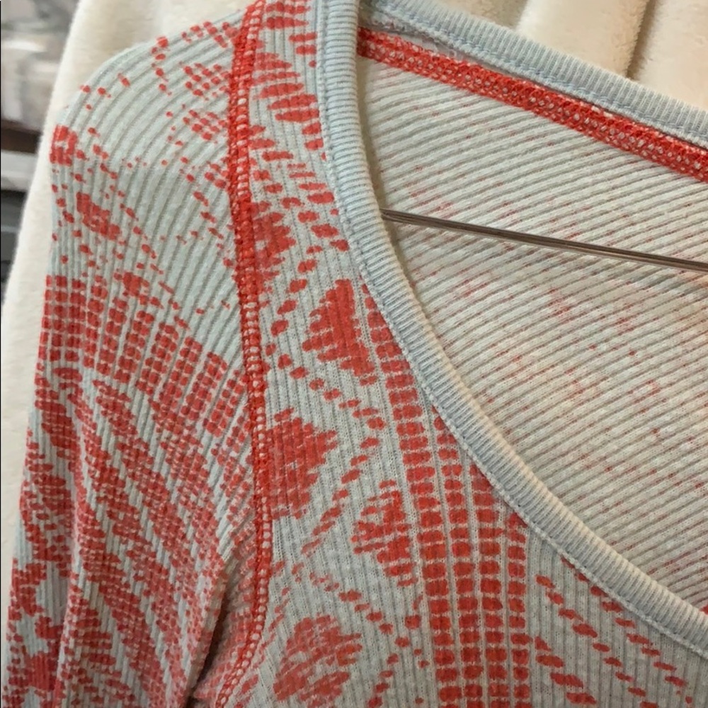 Shirt - Picture 2 of 4